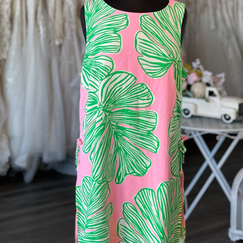 Lilly Pulitzer Donna Romper size 16 Who let the fr
